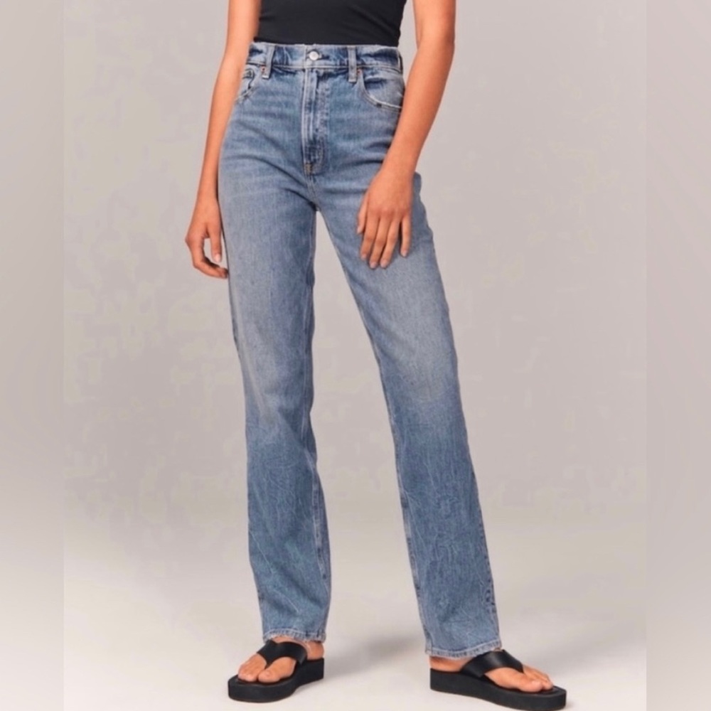 Abercrombie & Fitch The '90s Straight Ultra High Rise Jean Curve Love In Medium